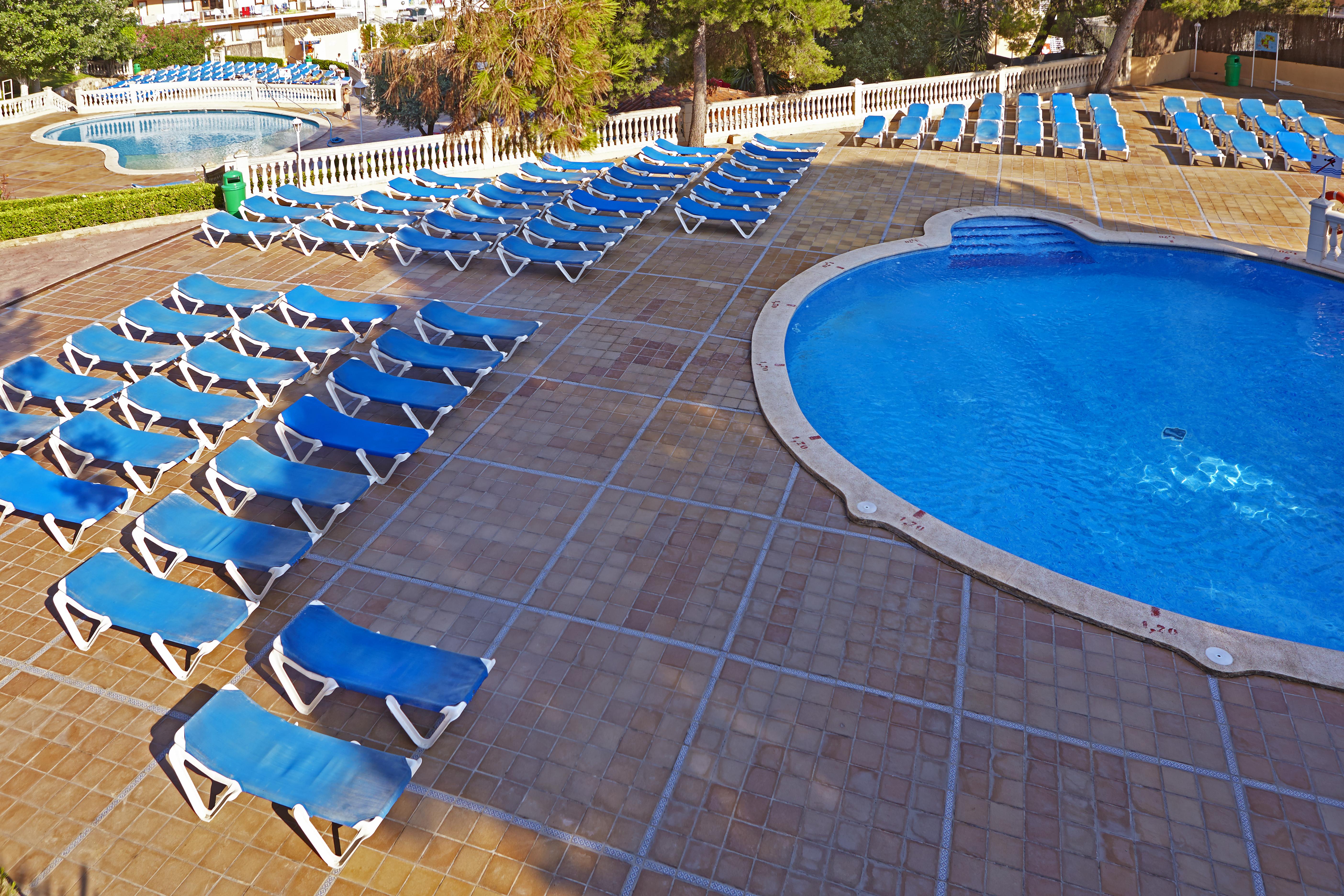 Hotel Sahara Nubia Gobi Ses Cadenes Exterior foto A swimming pool at a hotel
