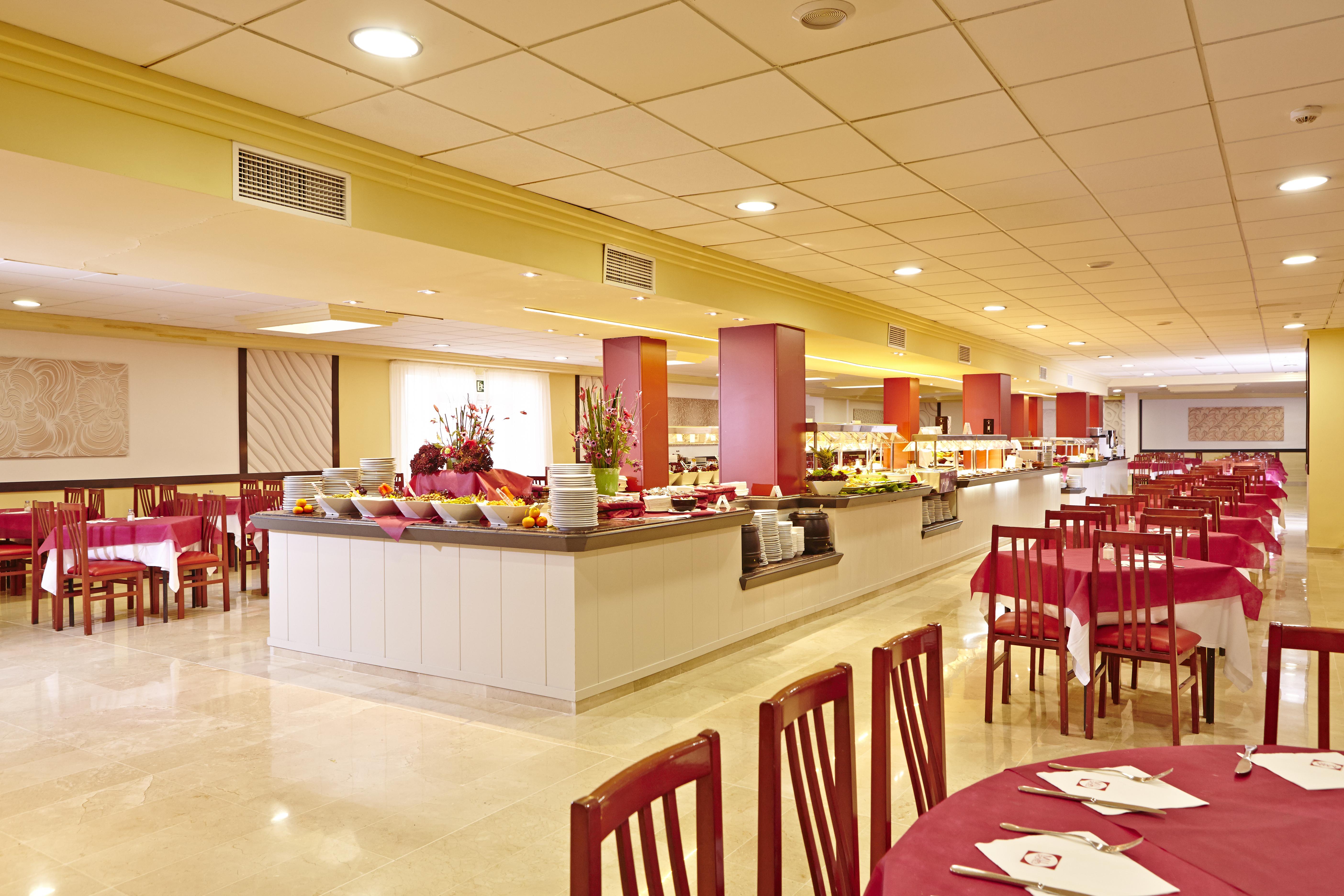 Hotel Sahara Nubia Gobi Ses Cadenes Exterior foto A buffet at a hotel