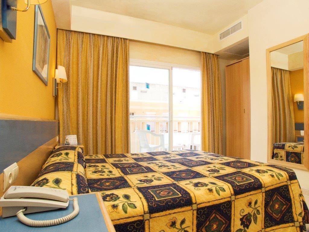 Hotel Sahara Nubia Gobi Ses Cadenes Exterior foto Room in a hotel