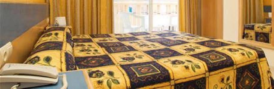 Hotel Sahara Nubia Gobi Ses Cadenes Exterior foto A room at the hotel